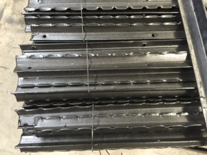 เสารั้วรักษาความปลอดภัยเหล็กยาว2เมตรแบบกลมรูปดาวสำหรับรั้วฟาร์ม - Product Image 4