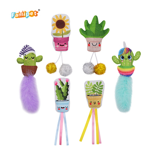 Famipet fabricante personalizado nuevo diseño de planta en maceta gatito juguete suave peluche mascota gato juguete conjunto con hierba gatera - Product Image 1