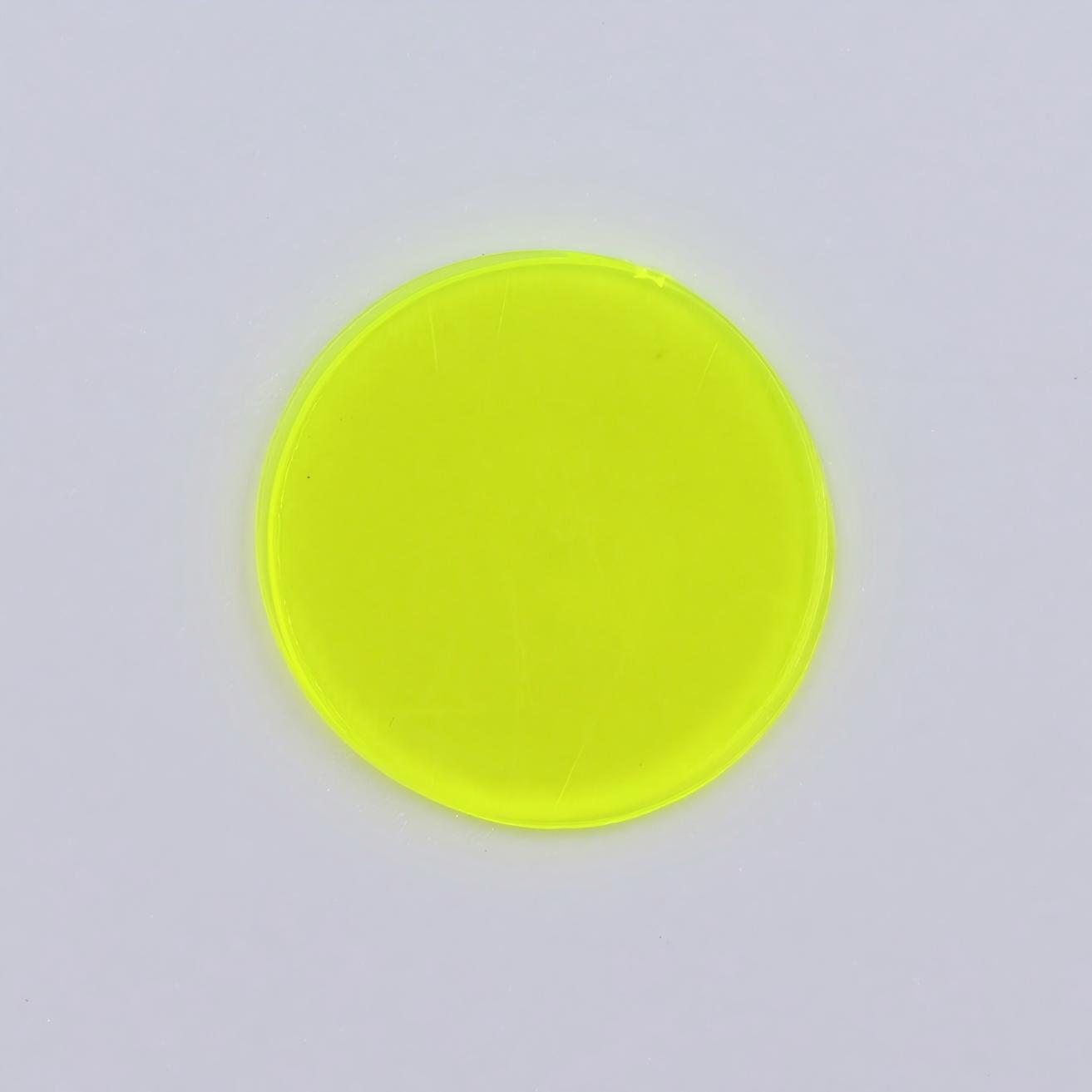 สีเหลือง