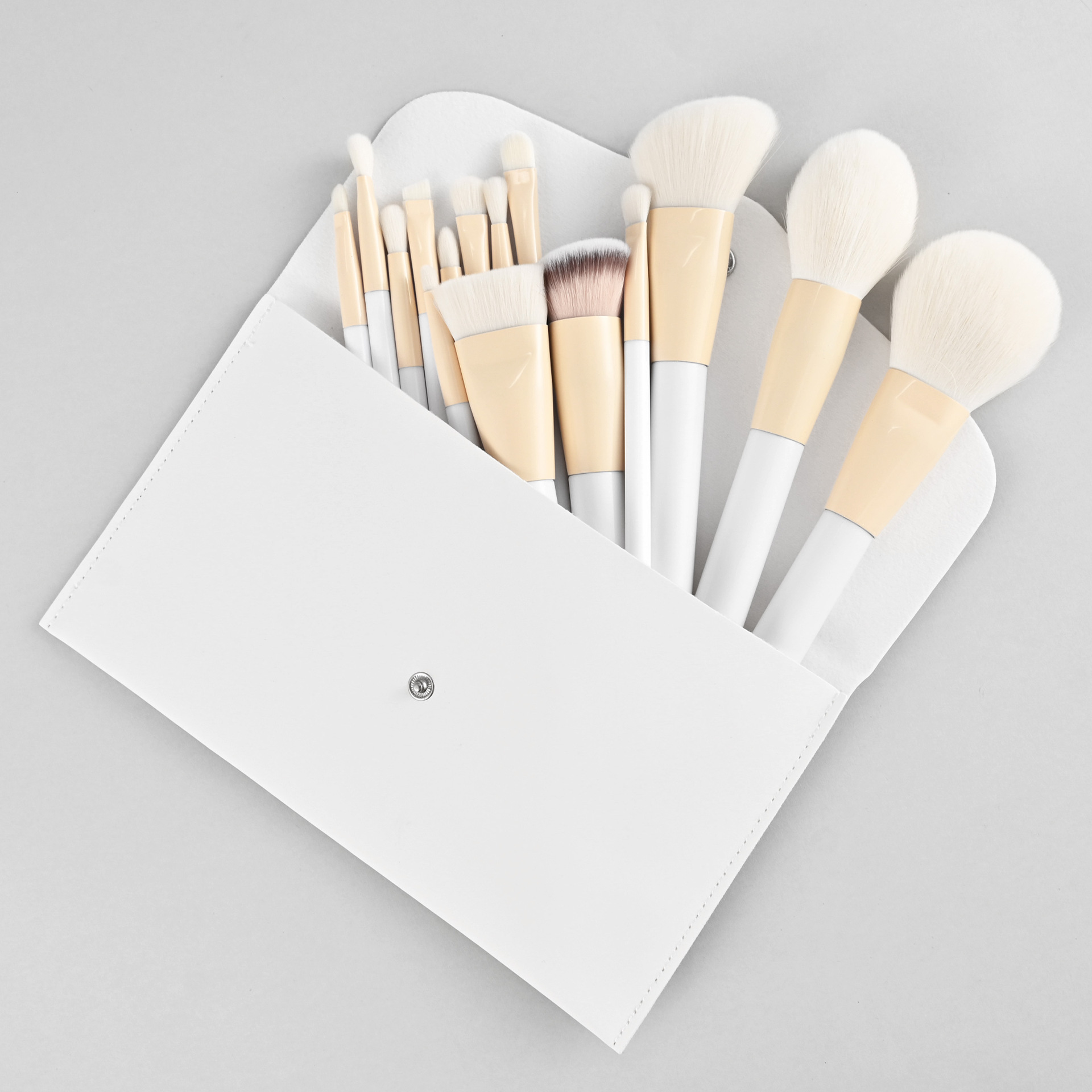 15 pezzi di capelli bianchi + borsa in pelle bianca