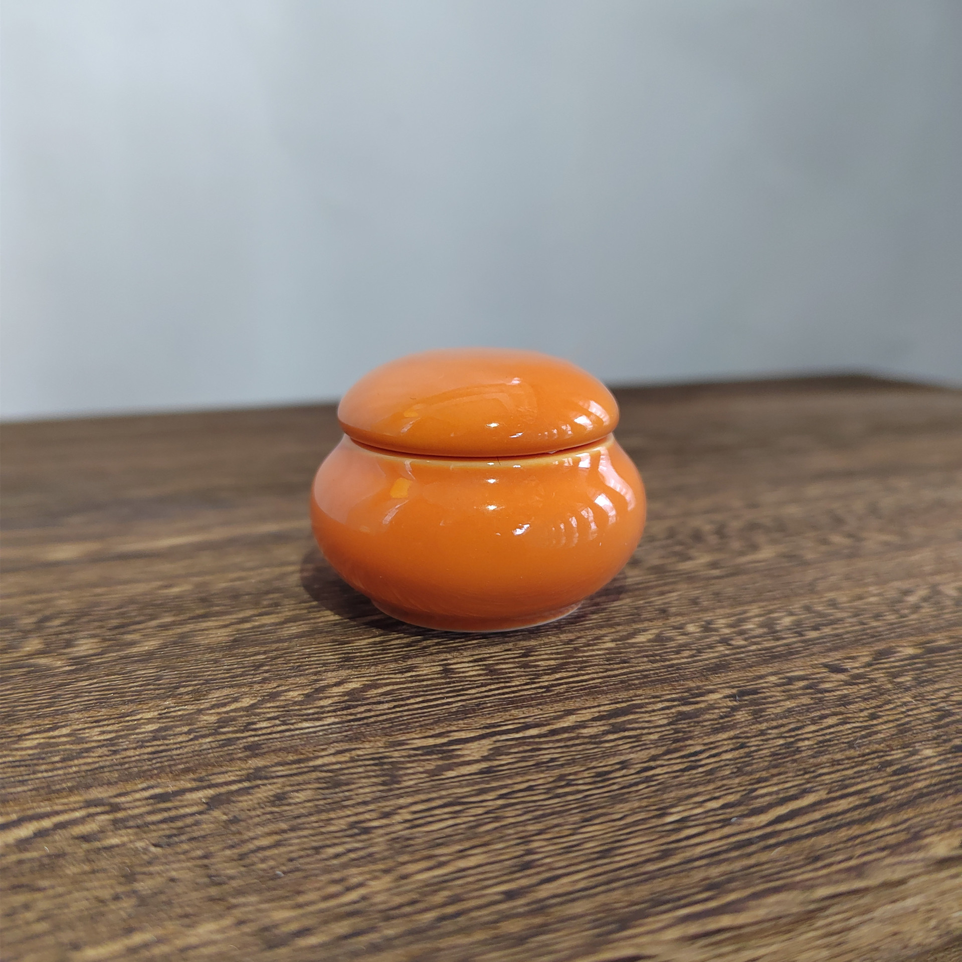 สีส้ม
