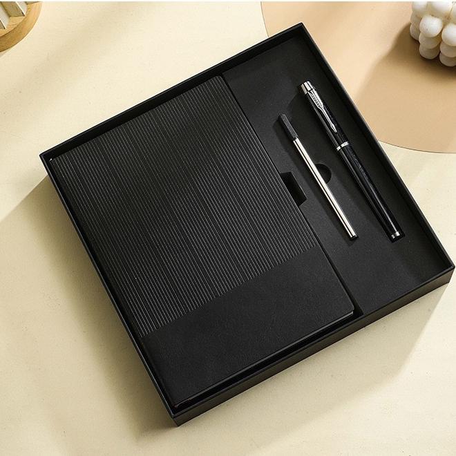 Ensemble de cahiers noirs