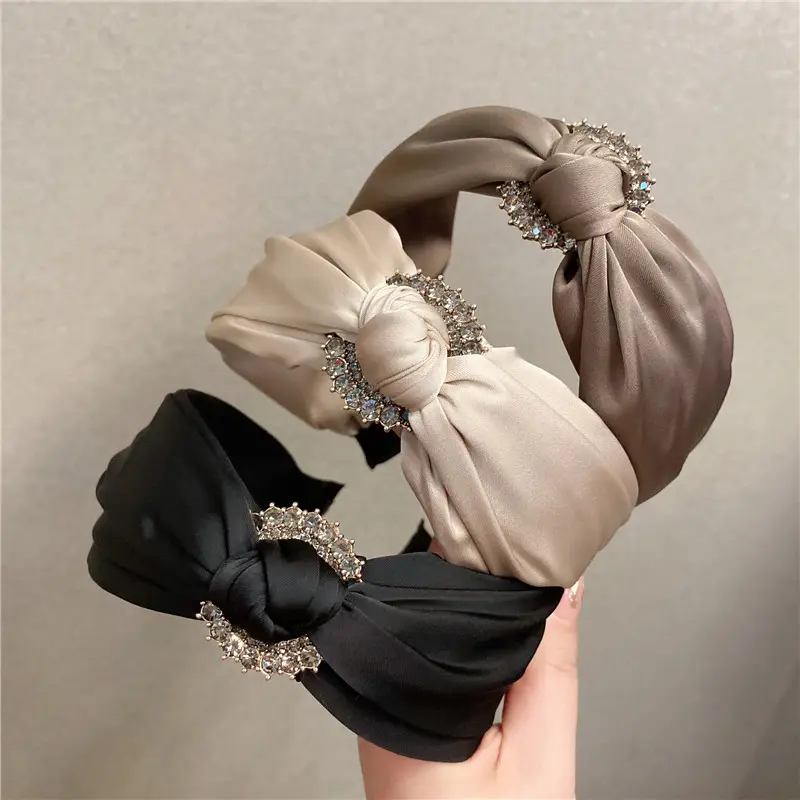 Ultimi accessori per capelli con nodo a fiocco da donna con fascia in cristallo di moda di design coreano
