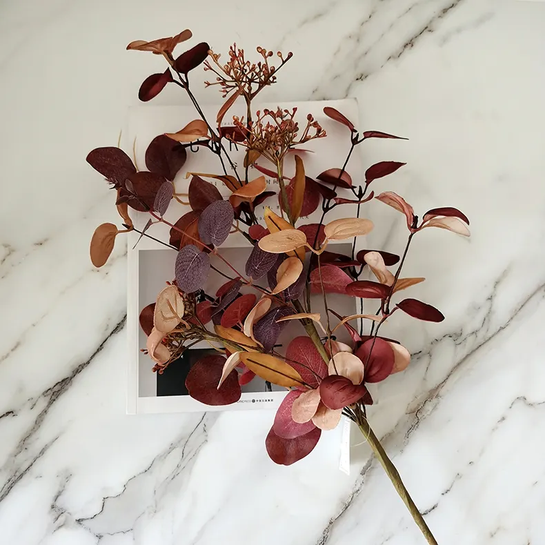 人工花卸売秋ユーカリの葉プラスチックベリーと花束人工ユーカリの葉