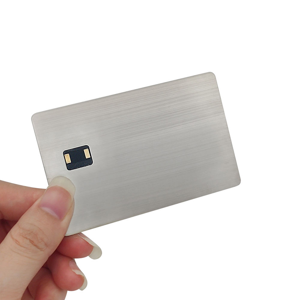 สีเทาอ่อน