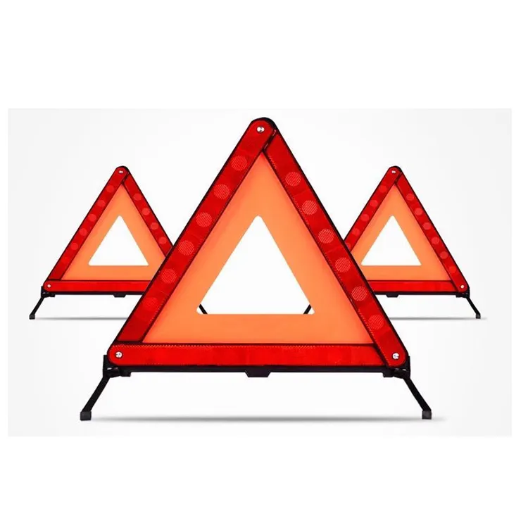 สัญญาณเตือนสามเหลี่ยมสำหรับรถยนต์อุปกรณ์ฉุกเฉินเพื่อความปลอดภัยในการกระพริบสำหรับรถยนต์