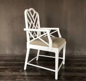 Chaise réglable en hauteur commerciale de bras de chêne pour la conception Chippendale de salle à manger de restaurant - Product Image 3