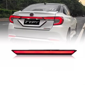 ไฟเลี้ยวด้านหลังของรถยนต์ Toyota Camry 2019-2024ฟังก์ชั่นไฟท้ายเป็นไฟเบรคหลังตัดหมอกสำหรับ Toyota Camry - Product Image 1