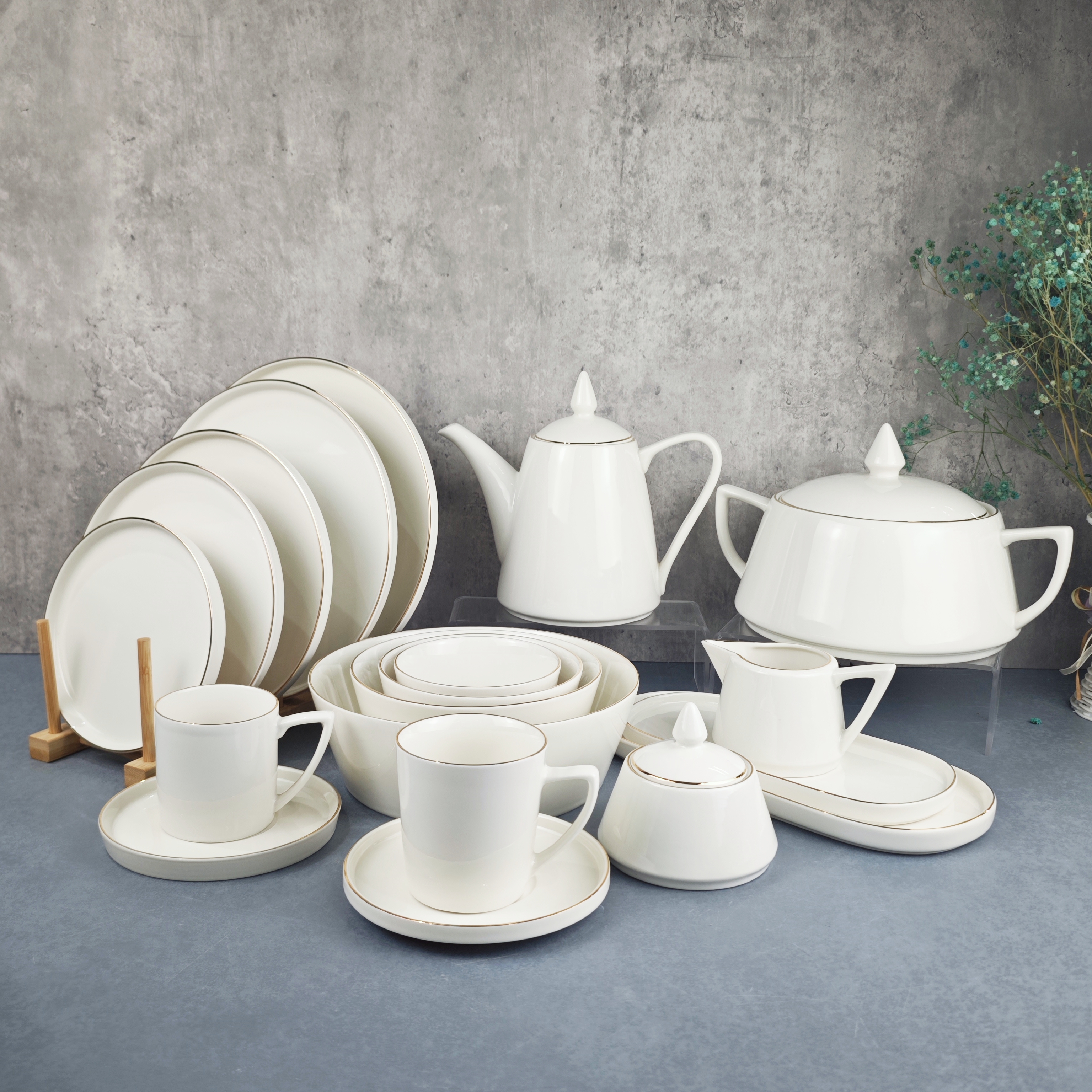 New Bone China New European Style Fancy White Design Good Quality Good Price Ceramic Dinnerware Set 6