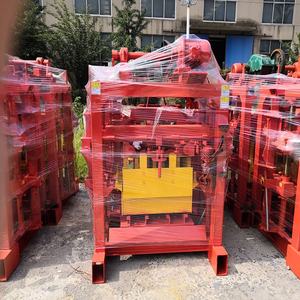 Betonnen Holle Bakstenen Maken <span class=keywords><strong>Machine</strong></span> Massief Baksteen Maken <span class=keywords><strong>Machine</strong></span> Bestrating In Elkaar Grijpende Baksteen Maken <span class=keywords><strong>Machine</strong></span> - Product Image 4