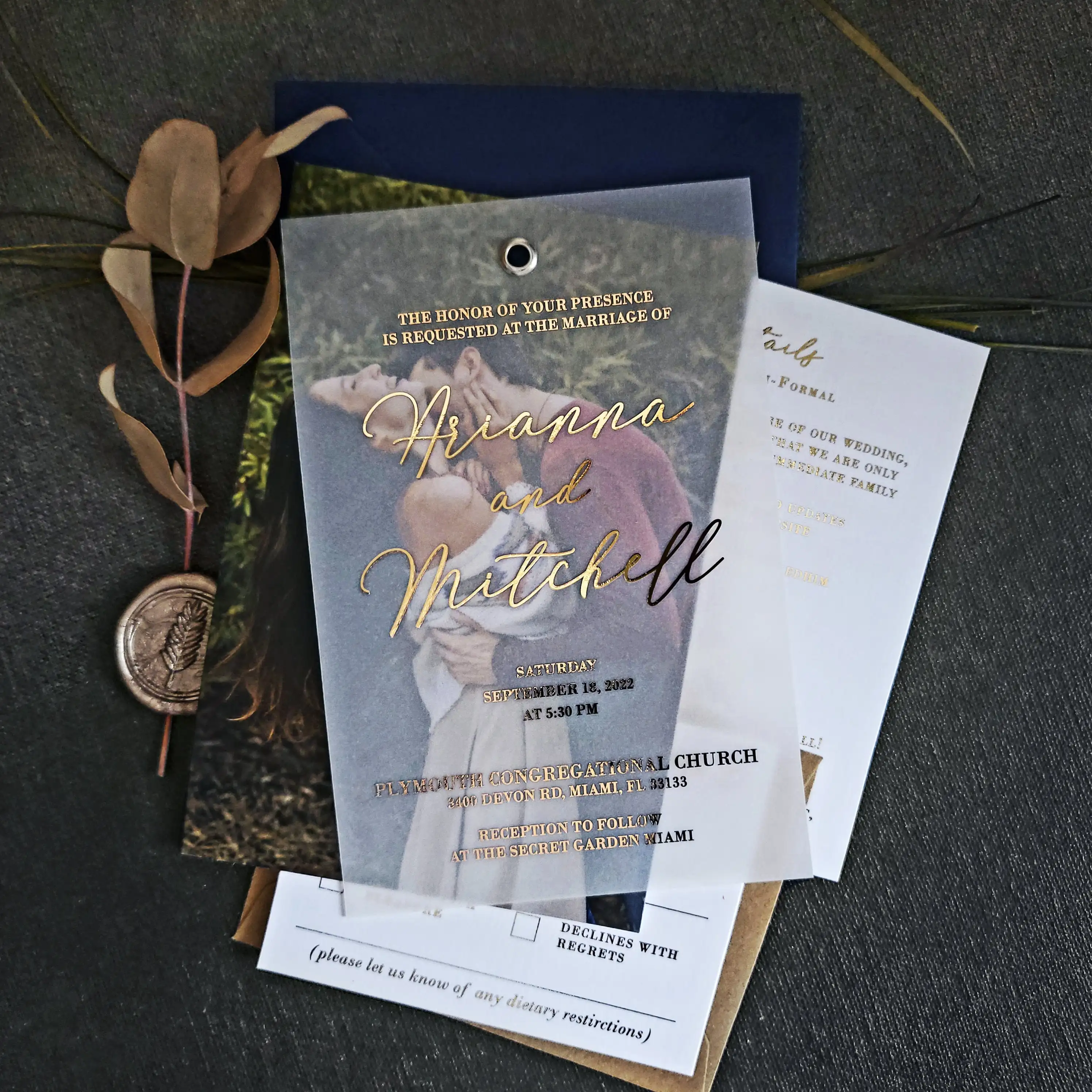 Elegantes invitaciones de boda de vitela con lámina de oro Foto personalizada Invitaciones transparentes Tarjetas de felicitación Invitaciones de boda con imagen