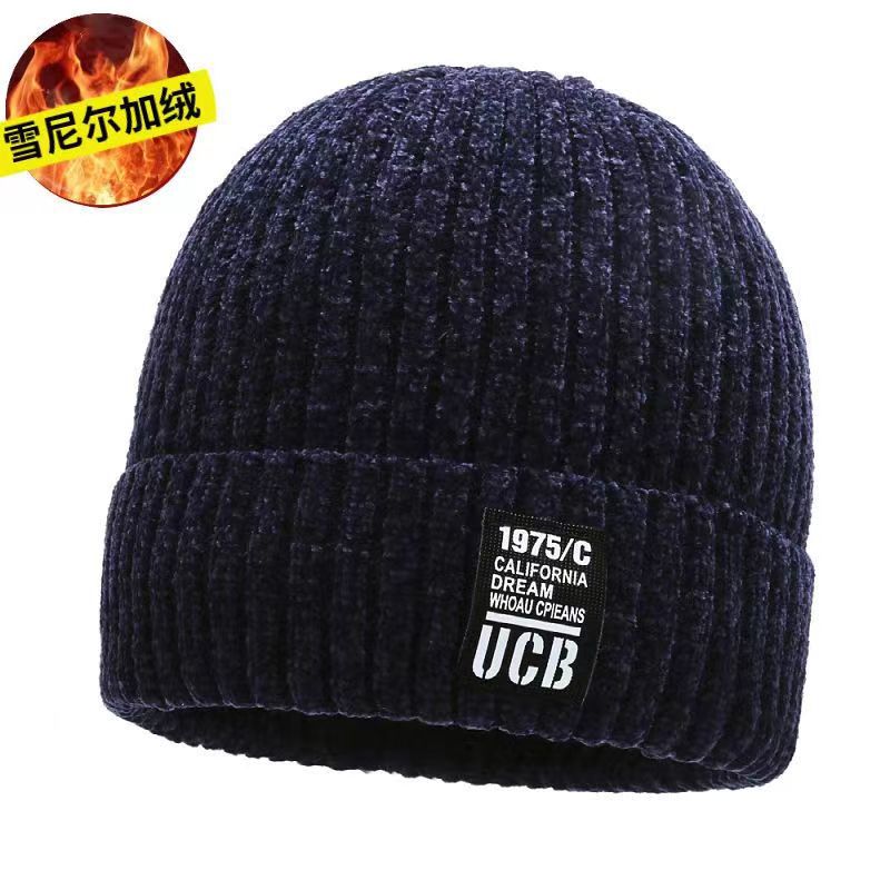 chapeau bleu marine