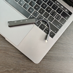 Headphone <strong>Audio</strong> <strong>2</strong> in <strong>1</strong> <strong>Adapter</strong> With 3.5mm Jack and Charging Port for iPhone Earphone Splitter <strong>Adapter</strong> Converter - Product Image 3