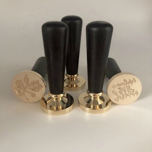 Sản Phẩm Mới Phong Bì Sáp Con Dấu Màu Đen Tay Cầm Bằng Gỗ Tem Với Biểu Tượng Tùy Chỉnh - Product Image 3