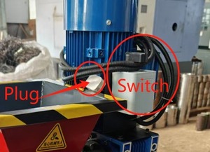 מיחזור פלסטיק גומי עץ רכב tyre פסולת agglomated אתילן גליקול shredder מכונת עם קיבולת גדולה