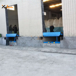 Ajuste de altura de plataforma elevadora para carga y descarga de mercancías en almacenamiento logístico de puente de embarque fijo hidráulico - Product Image 6