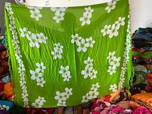 Yeni varış Hawaiian Sarong Pareo endonezya baskı süreci çiçek tasarım Sarong plaj kadınlar için Premium Rayon giymek - Product Image 2