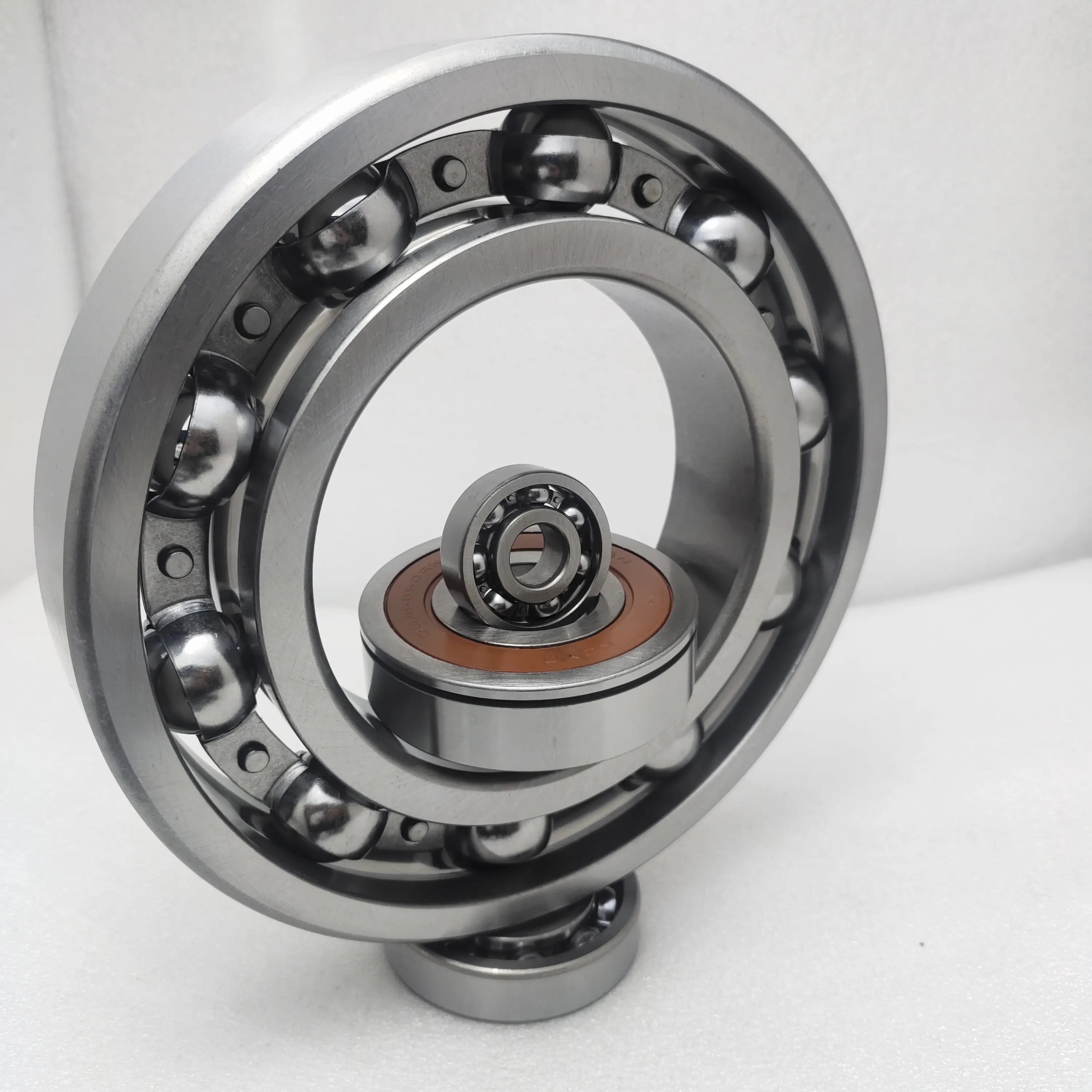 Chinese Factory Direct Selling Deep Groove Ball Bearing 6303zz 6303-2rs Z Size 17 * 47 * 14mm 6303 Motorcycle Bearing