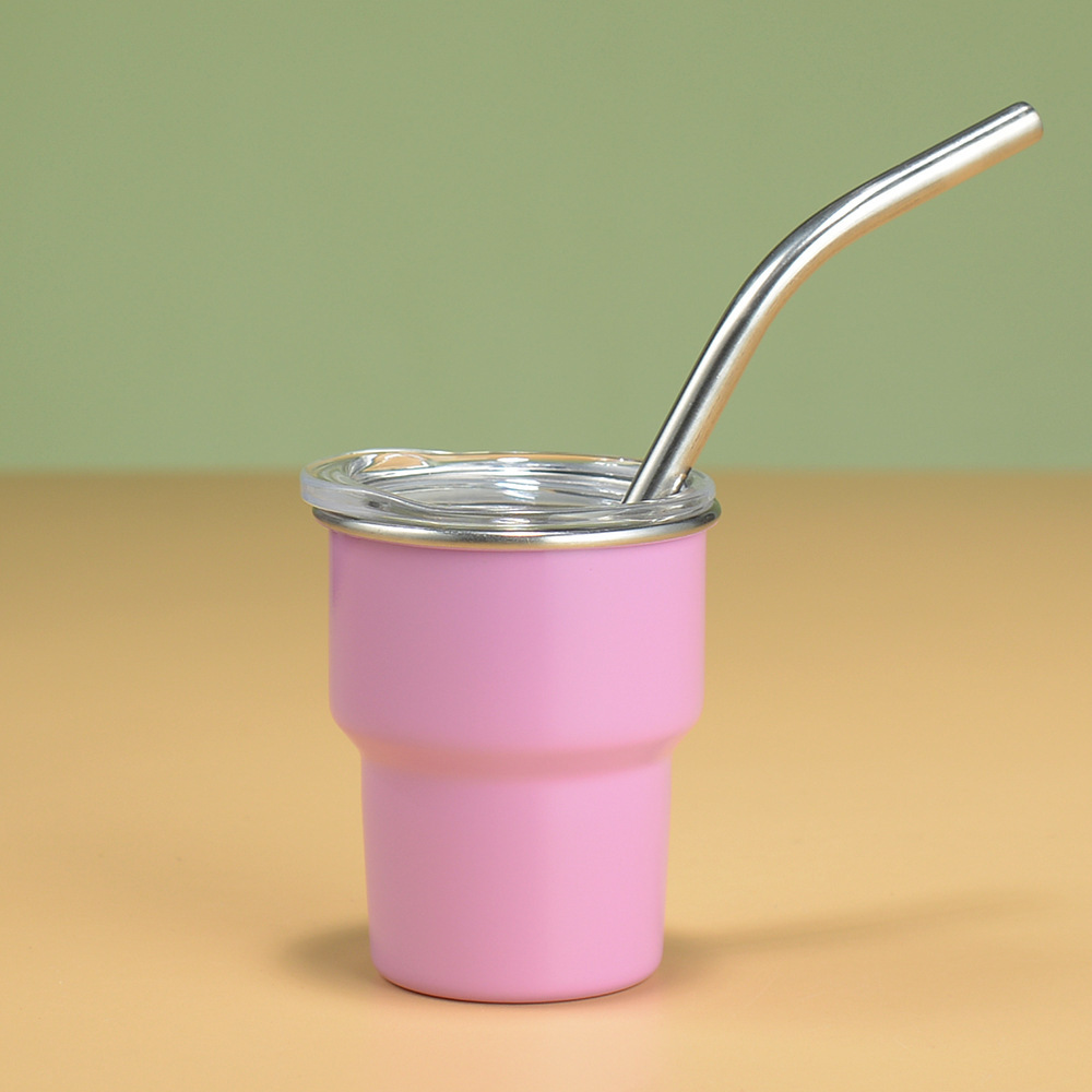 Peinture magenta 2oz standard (une seule couche) avec paille.