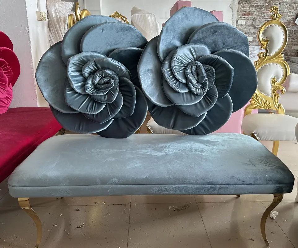 Muebles de boda de China chaise lounge sofá patas doradas sofá de novia y novio asiento de amor de terciopelo para decoración de escenario de boda