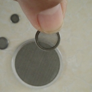 Disco de pantalla multicapa, extrusora única de polímero