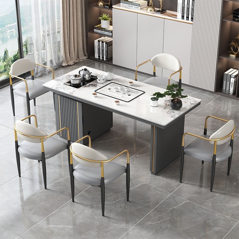 1 table et 5 chaises de luxe légères