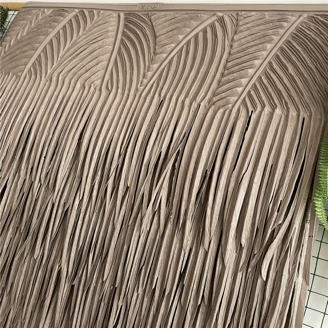 Factory Wholesale Synthetic Artificial Palm Leaves Thatch Roof Tiles With Good Quality
