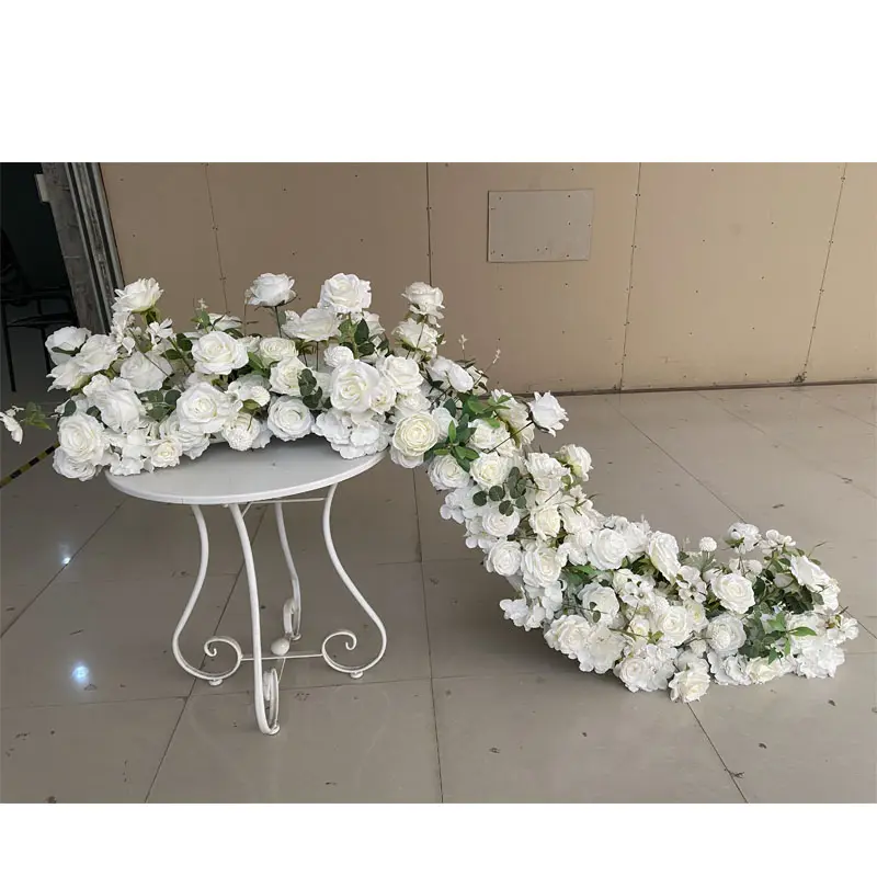 Fango floreale bianco del fiore della schiuma per il matrimonio di disposizione di fila del fiore di seta di evento di composizione floreale