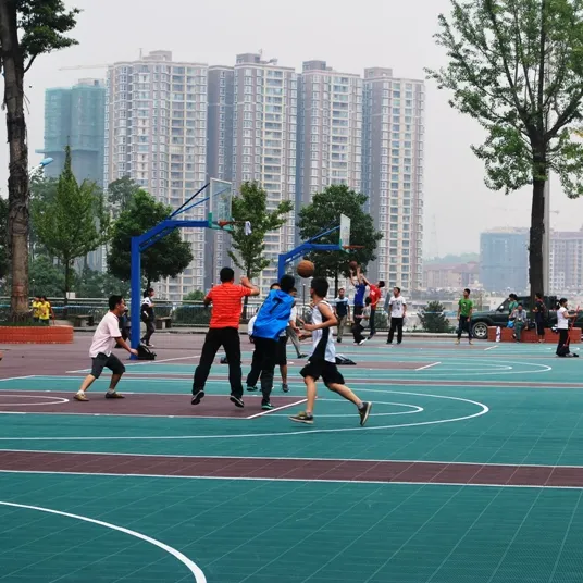 L'installation facile extérieure pp Sport court des carrelages pour le terrain de tennis de volleyball de basket-ball
