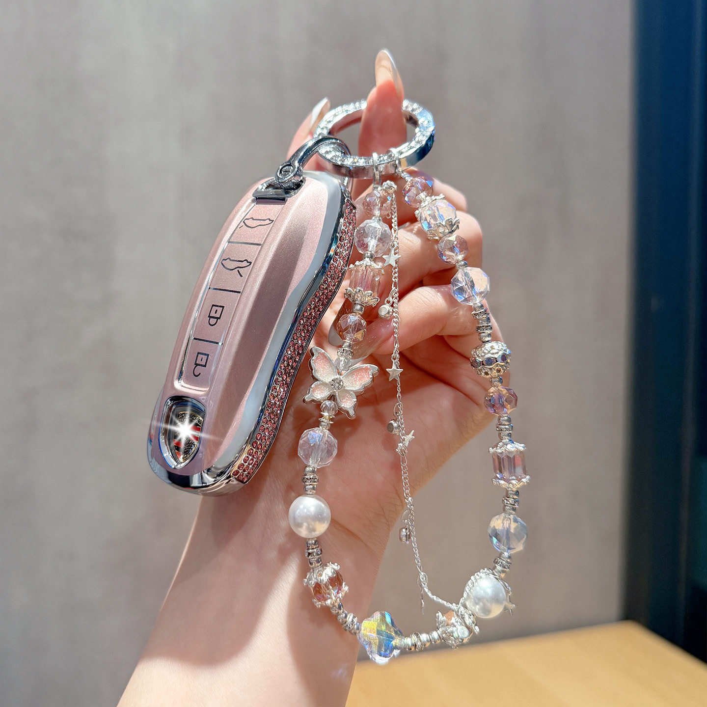 Style A Chaîne rose + papillon