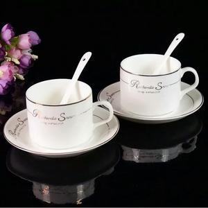 セラミックマグトラベルコーヒーカー型感熱ウォーマーゴーフラワースチールカスタムcaneca porcelana atacado 11Oz Vintage Mugs