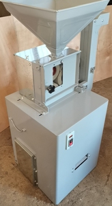 Peladora profesional de granos de café de buena calidad/máquina de craqueo y descascarado de granos de cacao - Product Image 2