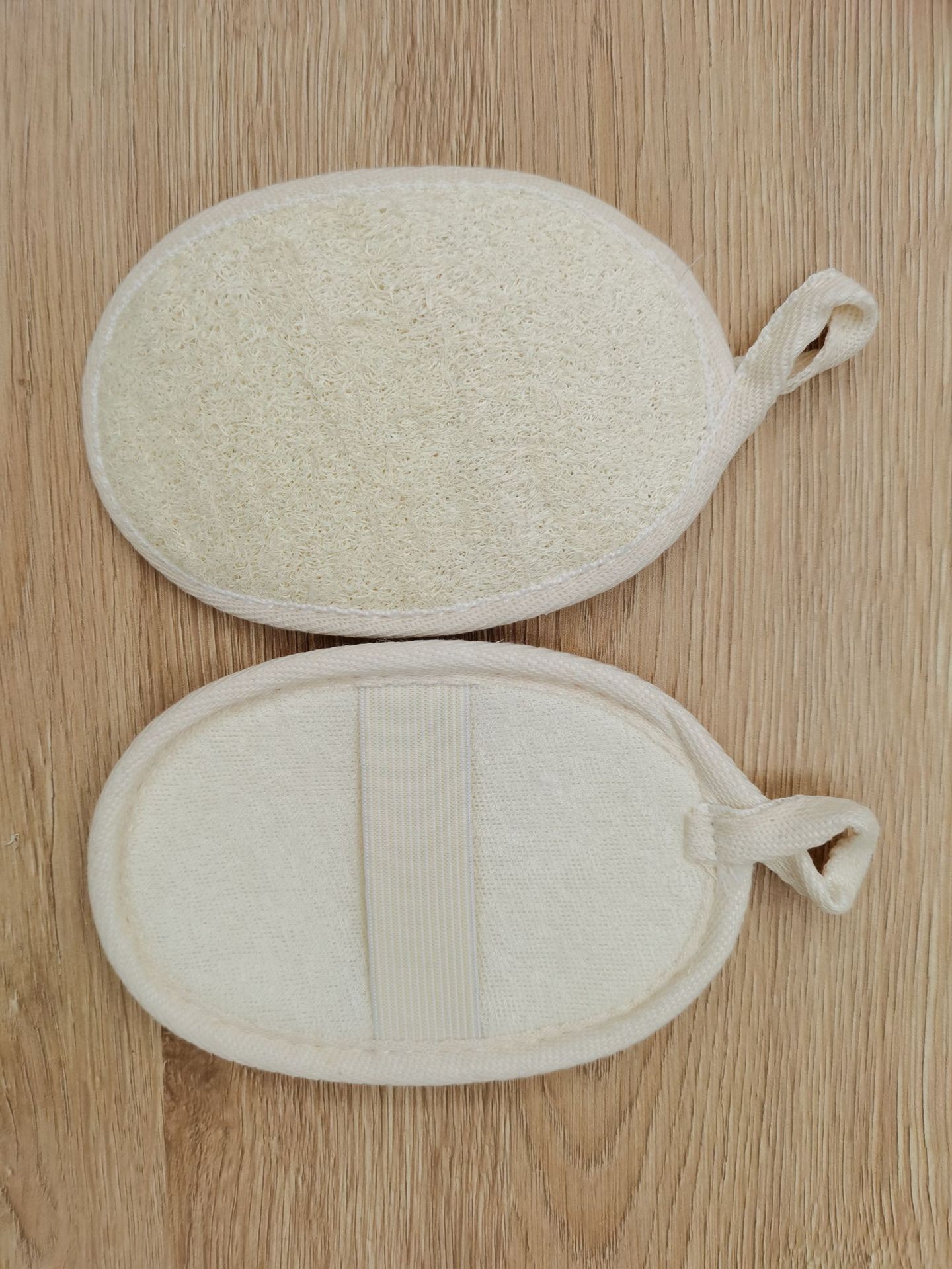 circa 9*14 cm