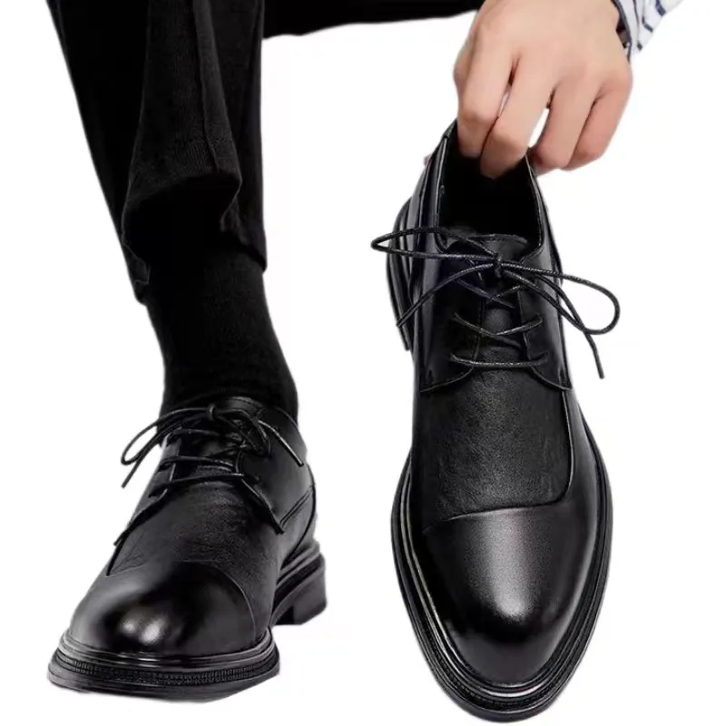 2024 nuovo stile scarpe da ufficio con suola spessa scarpe comode scarpe da lavoro in pizzo nere/scarpe in pelle da lavoro per gli uomini con scatola