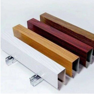 เครื่องอัดรีดโปรไฟล์ Pvc พลาสติก Upvc สำหรับหน้าต่าง