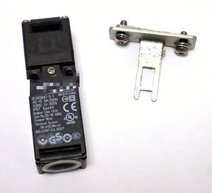 NEUER HS5B-02 SICHERHEITS SCHALTER AC-15 3A 250V TYP 4X W/ANTRIEB SCHLÜSSEL RECHTER WINKEL - Product Image 1
