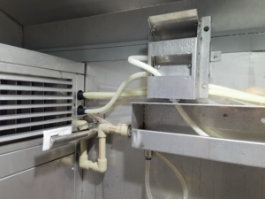 เครื่องทดสอบการเสื่อมสภาพของหมอกเกลือโมดูล PV เครื่องพ่นเกลือ IEC61701ห้องสภาวะแวดล้อมการทดสอบความเท่าเทียมโซลาร์เซลล์