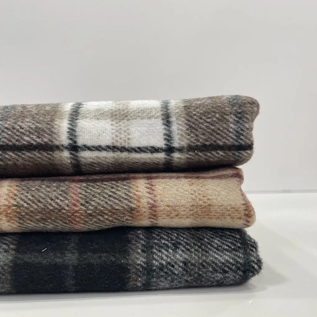 HIGH QUALITY CLASSIC CHECK POLYESTER WOOLEN TWEED FABRIC FOR WINTER WOMEN COAT