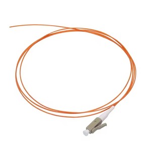 PigtailマルチモードLC/UPC光ファイバー62.5/125 OM2 SC/APC/UPCコネクタFTTHテレコムおよび3G/4Gネットワークに使用 - Product Image 1