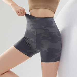 Kadın hafif yaz köpekbalığı Yoga bisiklet şort 3-Inch düz renk orta kaymaz karın kontrol emniyet aşınmaya yalnız pantolon