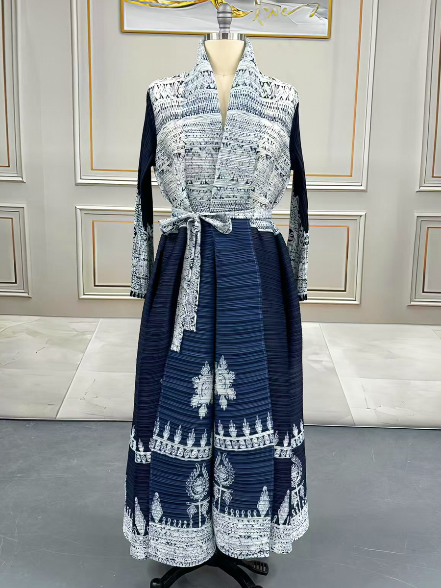 Blue- white-12