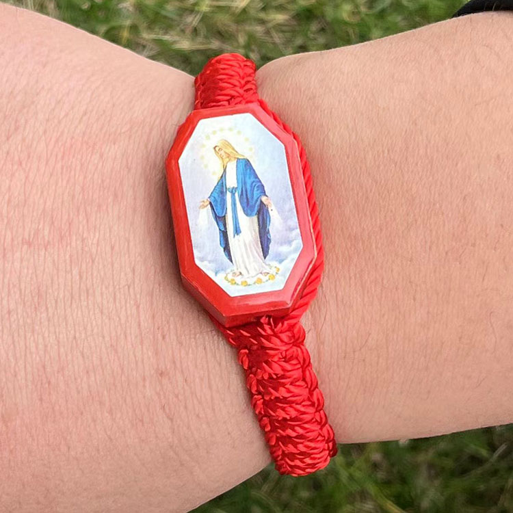 Rouge corde bue maria