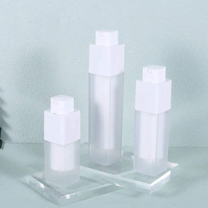 नई डिजाइन वर्ग पाले सेओढ़ लिया कॉस्मेटिक पैकेजिंग वायुहीन बोतल 30ml एक्रिलिक मोड़ ऊपर लोशन क्रीम वायुहीन पंप बोतल