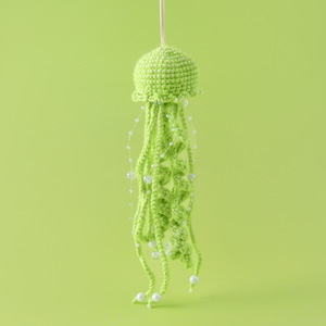 Ciondolo fatto a mano con forma di meduse di perle per la casa e per l'auto regalo decorativo filato di natale all'uncinetto portachiavi giocattoli di peluche - Product Image 5