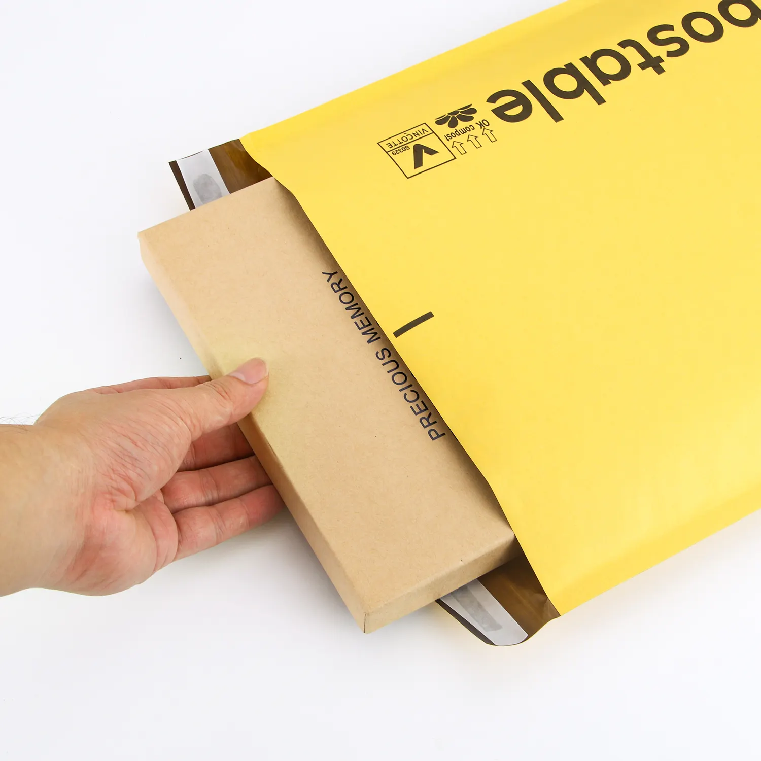 لفافة من الورق المقوى قابلة للتمدد حسب الطلب بنمط مغلف ذاتي القفل مزودة بفقاعات