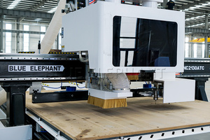 Enrutador cnc de anidación de madera automática, máquina de fabricación de muebles con perforación, 2030 - Product Image 3