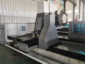 Japonya kontrol sistemi ile BT40 konik donatılmış alüminyum profil CNC işleme makinesi - Product Image 3