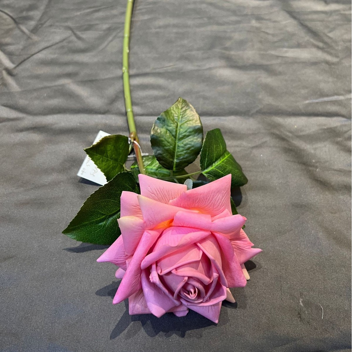 Rosa oscuro