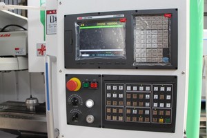 DONGS VMC650 High-Accuracy Vertical <strong>CNC</strong> <strong>Lathe</strong> <strong>Machine</strong> Tool Efficient Parts <strong>Processing</strong> and High-Precision Machining Center - Product Image 5