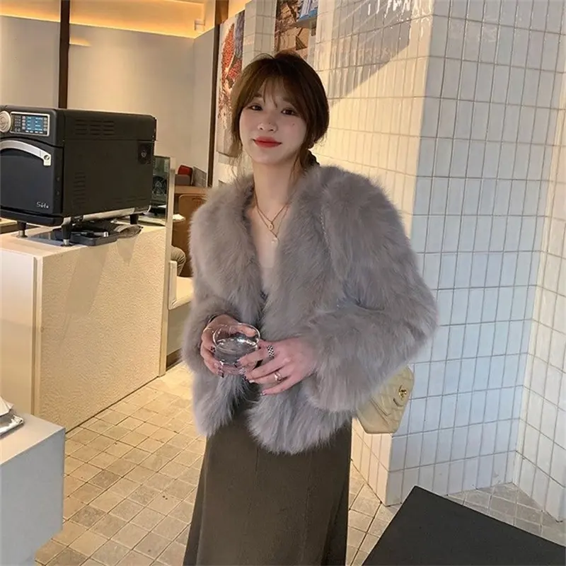 2023 Primavera Moda Faux Fox Fur Coat Mulheres Coréia Moda Quente Casacos de Pena Solto Casaco Curto Senhora Partido Elegante Roupas